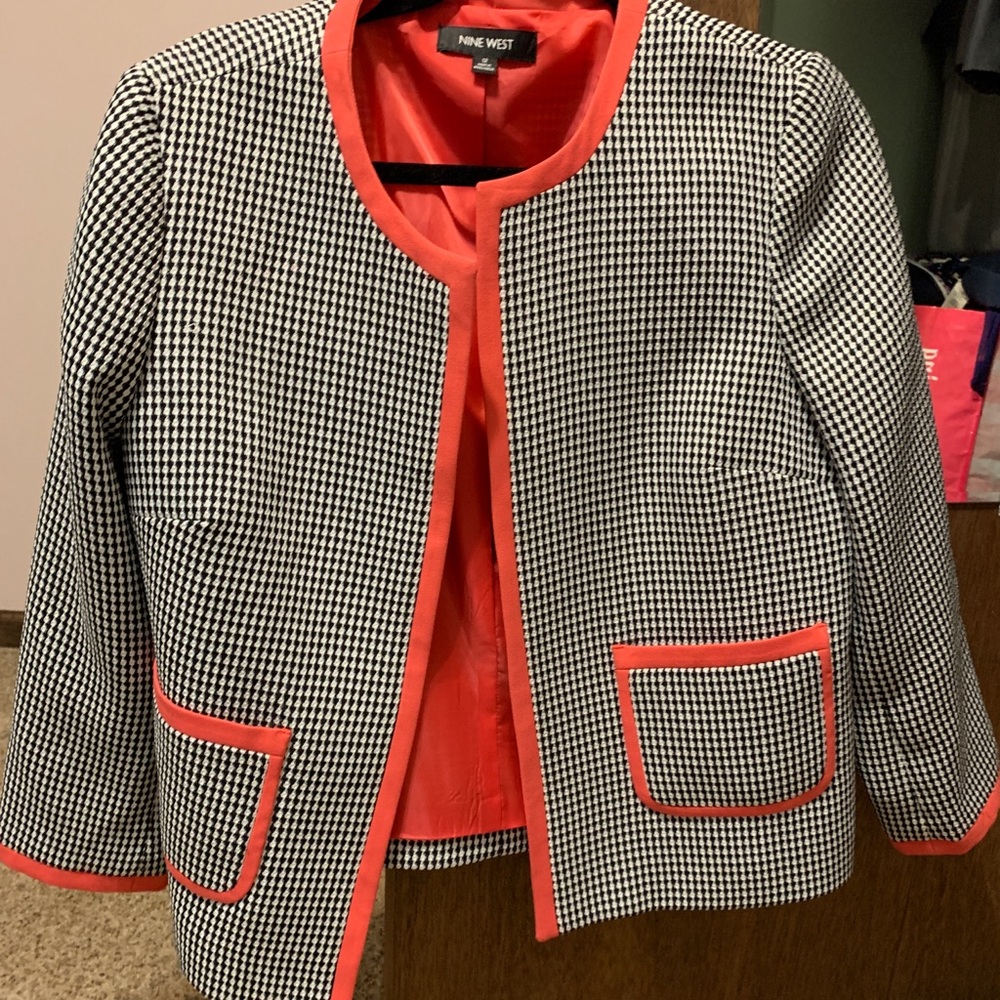 Nine West blazer with coral accents like new